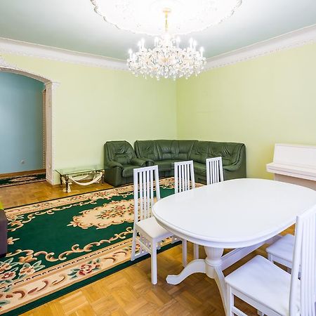 Do Lvova Central Apartments Luaran gambar