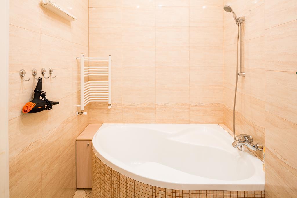 Do Lvova Central Apartments Luaran gambar