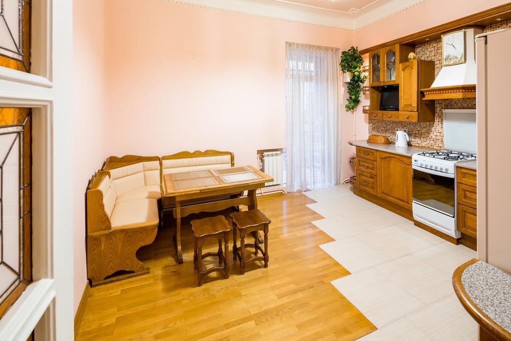 Do Lvova Central Apartments Luaran gambar