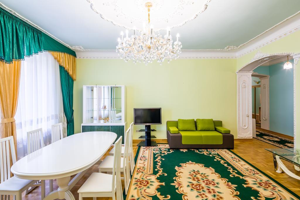Do Lvova Central Apartments Luaran gambar