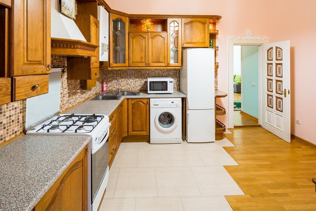 Do Lvova Central Apartments Luaran gambar