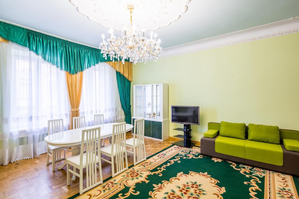 Do Lvova Central Apartments Luaran gambar